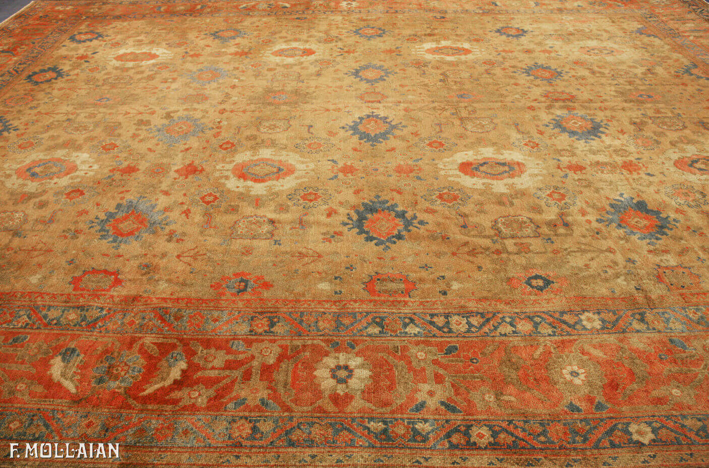 A Very Large Antique Persian Bakshaish Carpet n°:50525491